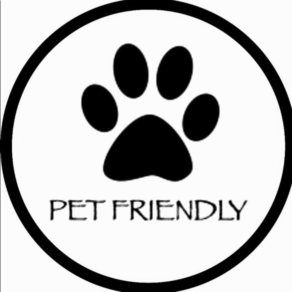 Pet friendly home. ❤️🐱🐱🐱